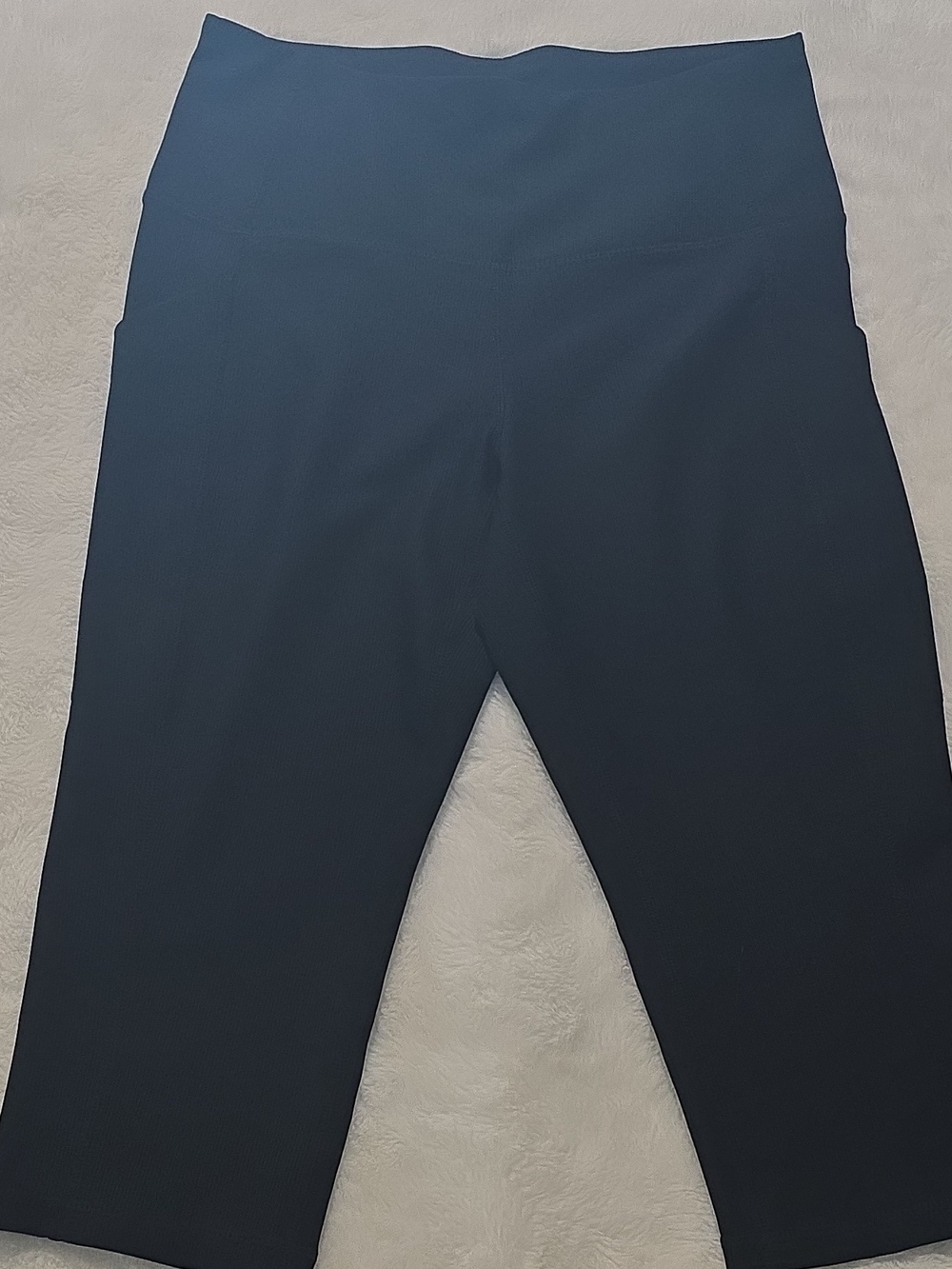 32 Degrees Cool Women’s High Rise Capri Leggings Side Pockets Black Size S